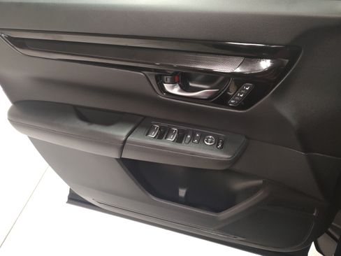 Used 2025 Honda CR-V EX-L image 9