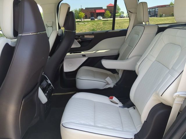 Used 2024 Lincoln Aviator Black Label w/ Dynamic Handling Package AWD/4WD image 13