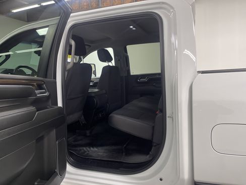 Used 2024 Chevrolet Silverado 2500 LT image 13