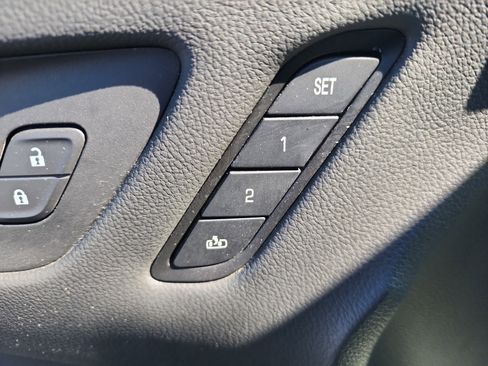 Used 2018 Buick Envision Essence FWD image 14