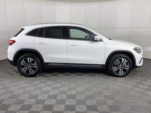 Certified 2025 Mercedes-Benz GLA 250 4MATIC image 7