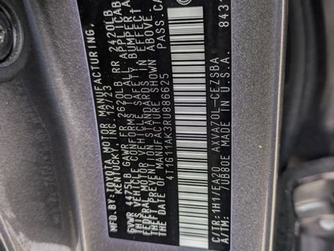 Used 2024 Toyota Camry SE image 34