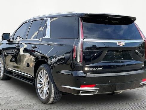 Used 2023 Cadillac Escalade Premium Luxury w/ Performance Package image 4