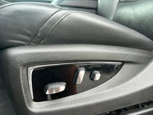 Used 2019 Cadillac Escalade ESV Premium Luxury image 29