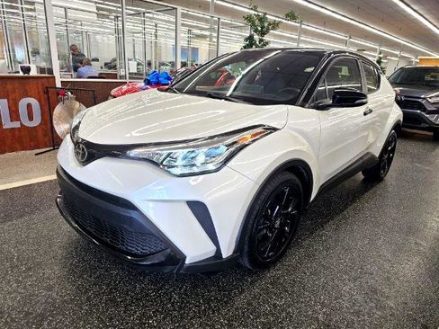 Used 2021 Toyota C-HR LE image 1