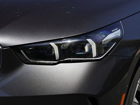 New 2027 BMW 530i w/ Premium Package RWD image 12