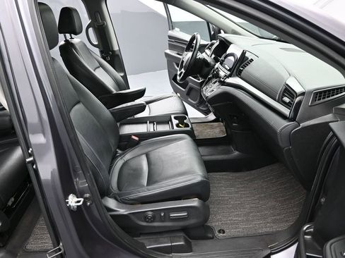 Certified 2022 Honda Odyssey Touring image 31