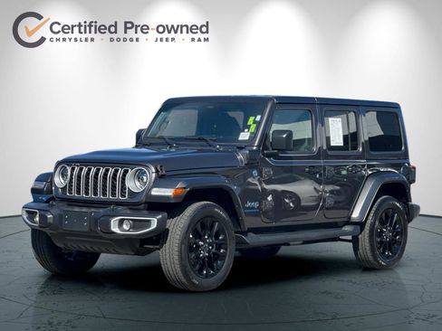 Certified 2025 Jeep Wrangler Unlimited Sahara AWD/4WD image 8