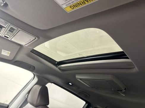 Used 2018 Honda Odyssey Elite image 19