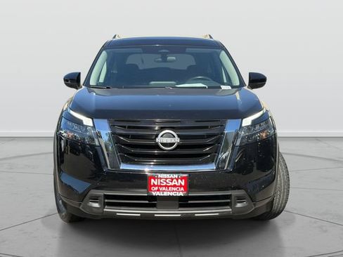 Certified 2024 Nissan Pathfinder SV FWD image 2