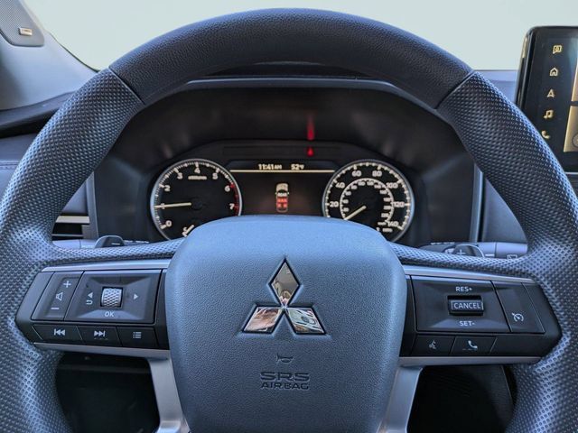 New 2026 Mitsubishi Outlander ES FWD image 28