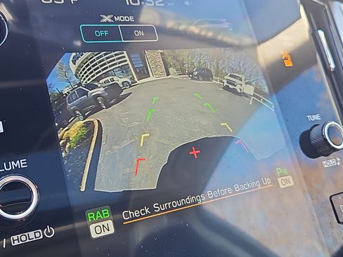 Certified 2025 Subaru Outback Limited AWD/4WD image 9