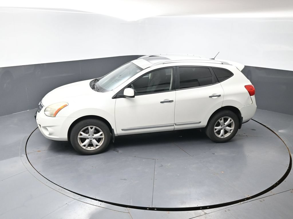 Used 2011 Nissan Rogue SV w/ Premium Pkg FWD image 17