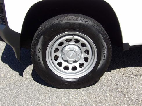 Used 2023 Chevrolet Colorado W/T image 46