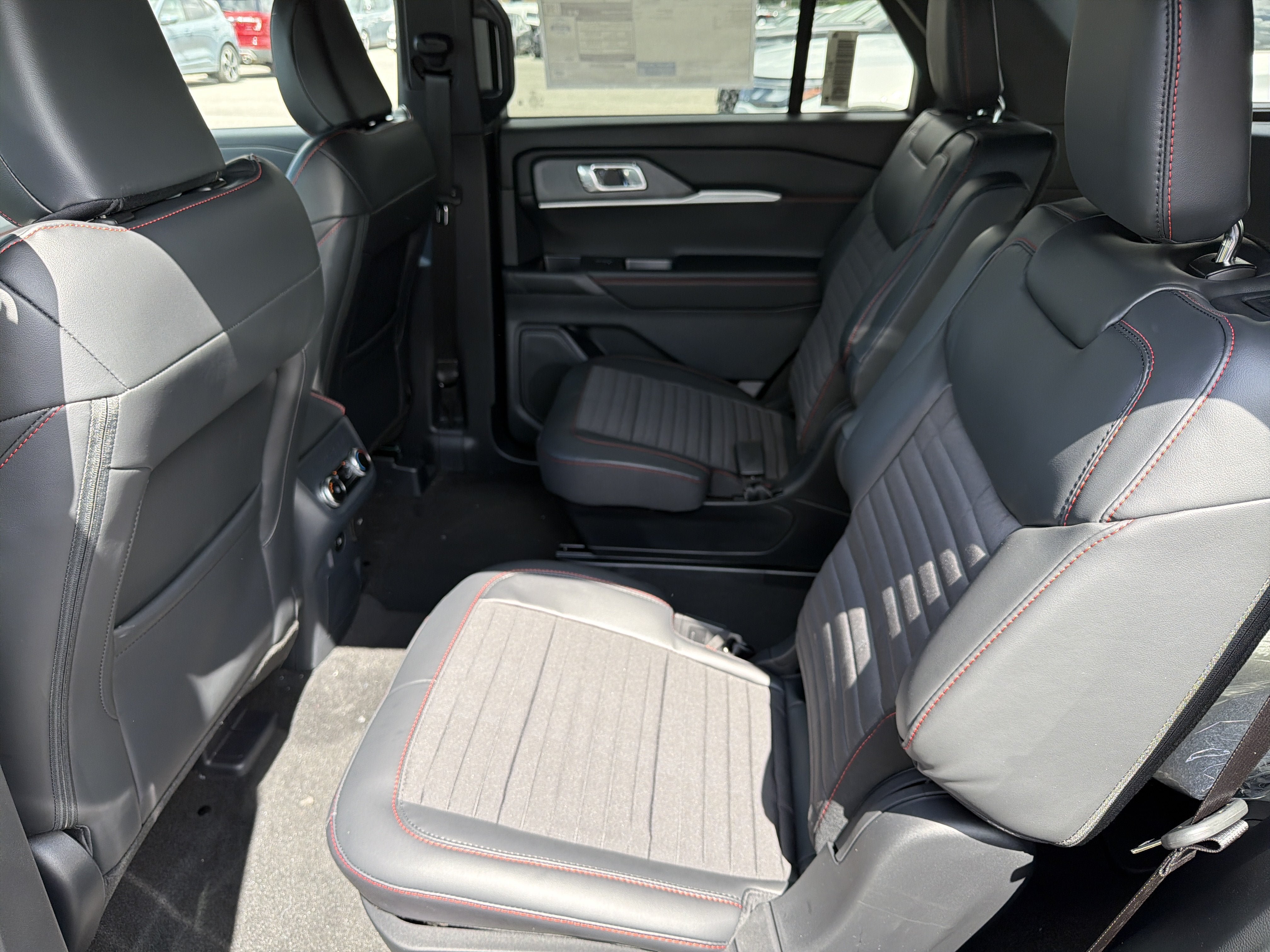 New 2026 Ford Explorer ST-Line AWD/4WD image 23