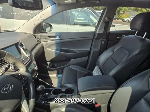 Used 2018 Hyundai Tucson Limited w/ Ultimate Package 02 FWD image 2