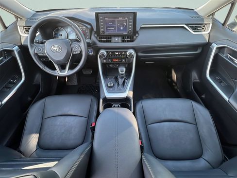 Used 2021 Toyota RAV4 XLE Premium AWD/4WD image 11
