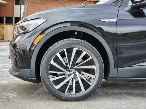 New 2026 Volkswagen ID.4 Pro image 8