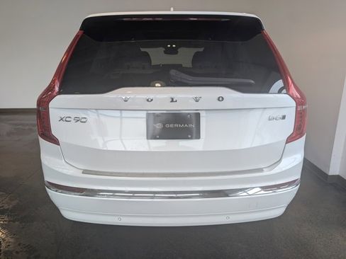 Used 2023 Volvo XC90 B6 Plus w/ Protection Package Premier image 4