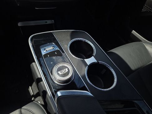 Used 2024 Cadillac Lyriq Sport RWD image 30