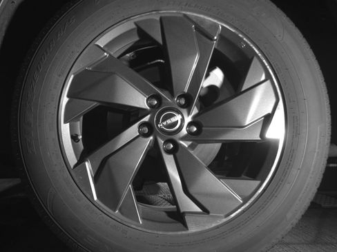 Used 2025 Nissan Rogue SV image 14