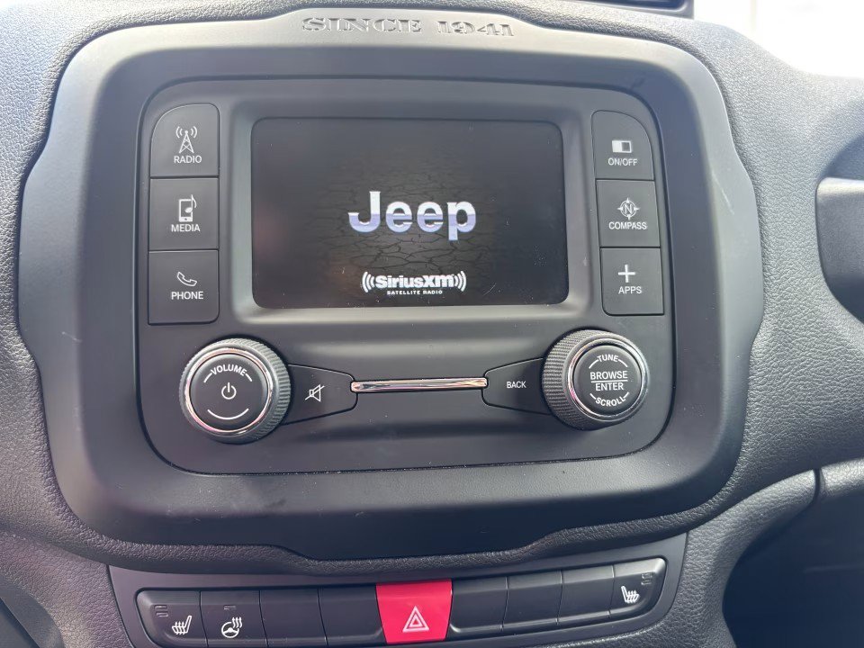 Used 2017 Jeep Renegade Altitude AWD/4WD image 15