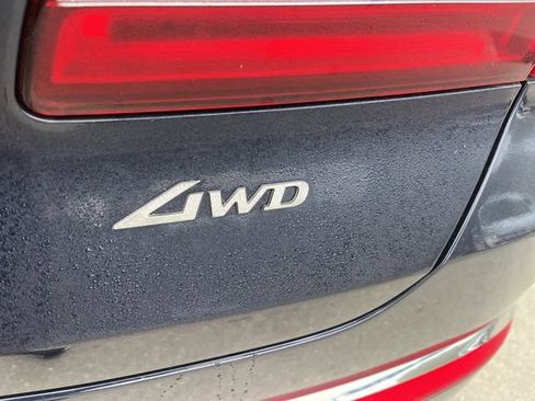 Used 2025 Genesis GV80 2.5T Standard AWD/4WD image 9