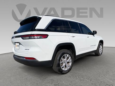 Used 2022 Jeep Grand Cherokee Limited image 25