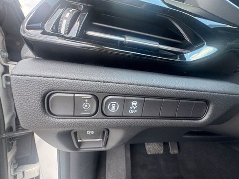 Used 2024 Acura MDX SH-AWD image 17