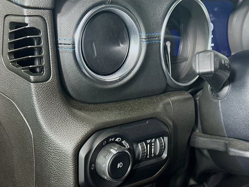 Used 2022 Jeep Wrangler Rubicon image 16