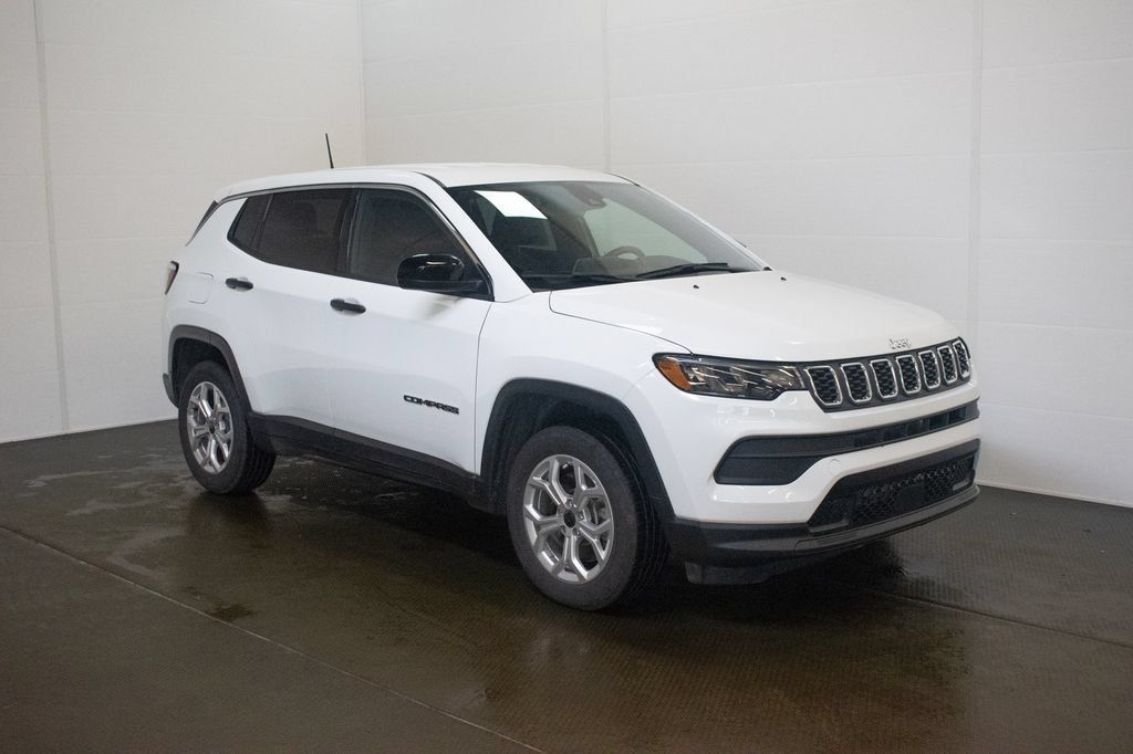 Used 2025 Jeep Compass Sport AWD/4WD image 1