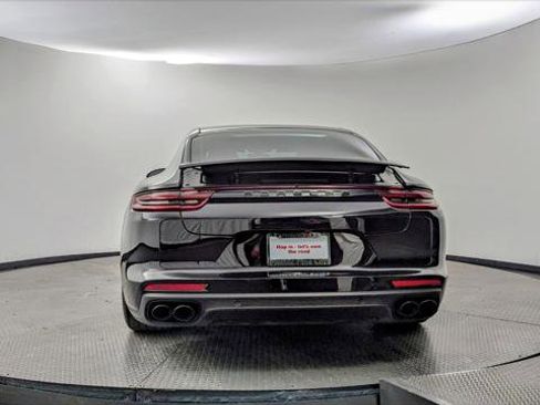 Used 2018 Porsche Panamera 4S image 6