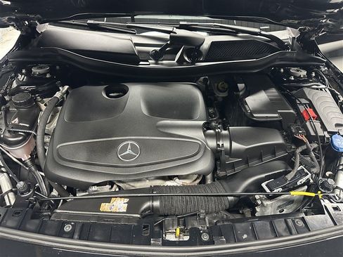 Used 2020 Mercedes-Benz GLA 250 4MATIC image 20