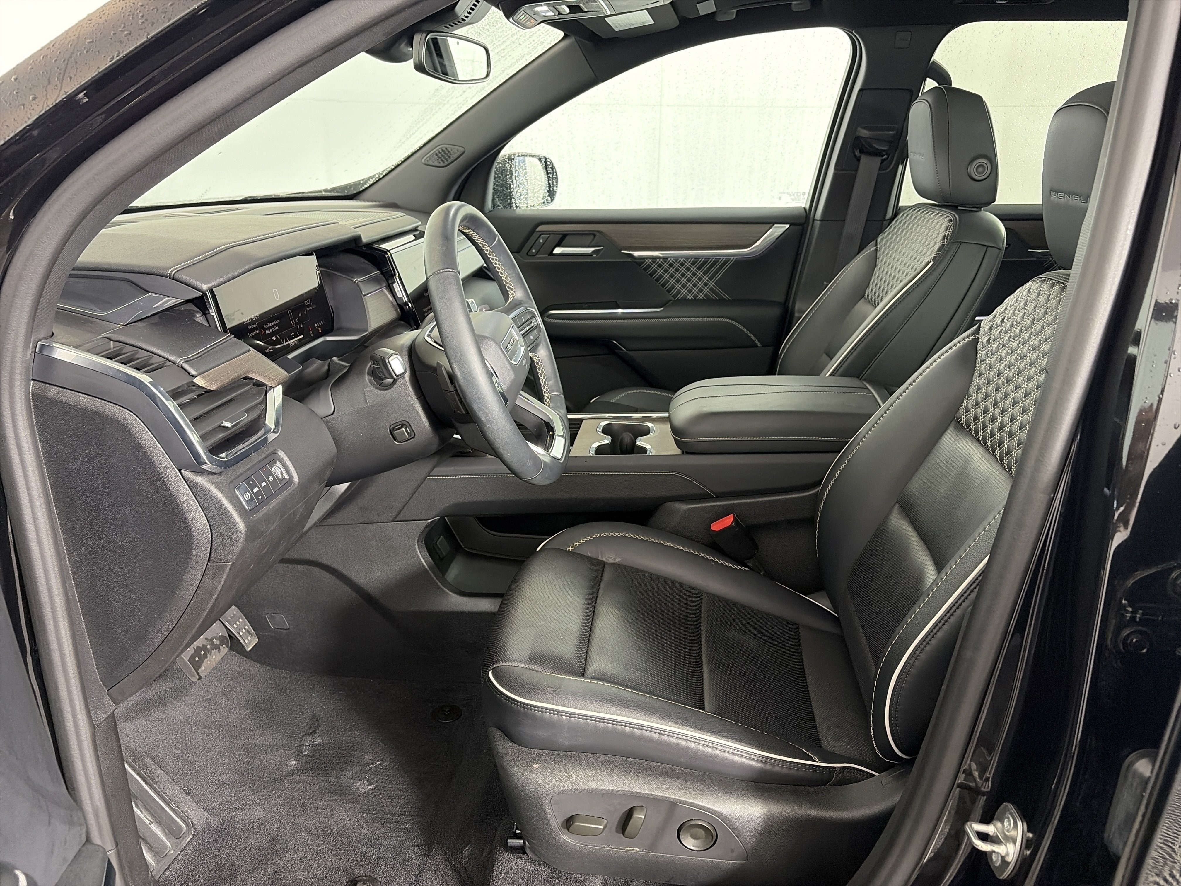 Certified 2024 GMC Acadia Denali w/ LPO, Floor Liner Package AWD/4WD image 6