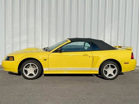 Used 2002 Ford Mustang GT RWD image 6