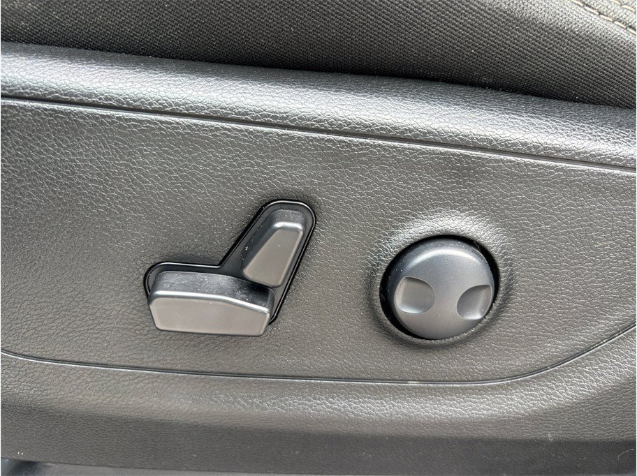 Used 2023 RAM 1500 Big Horn AWD/4WD image 19