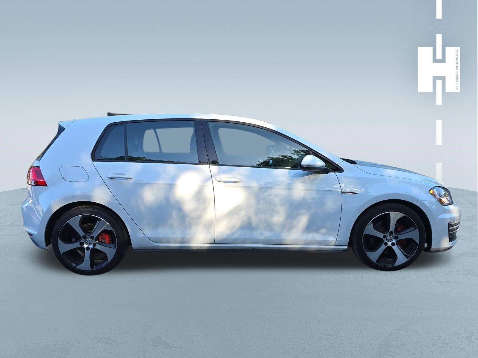 Used 2015 Volkswagen GTI SE FWD image 3