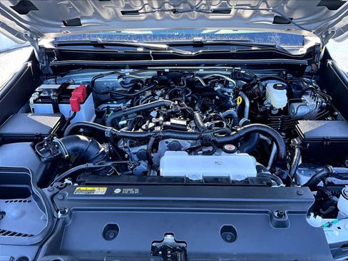 Used 2025 Toyota 4Runner SR5 image 30