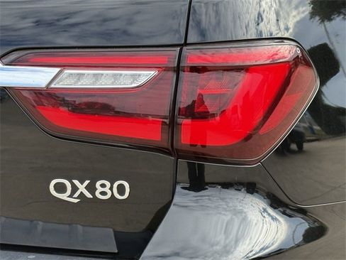Used 2019 INFINITI QX80 Luxe w/ 22" Wheel Package image 6