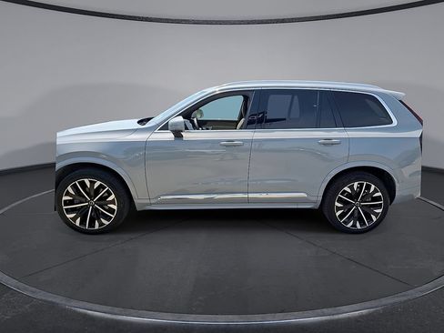 Certified 2026 Volvo XC90 B6 Plus AWD/4WD image 2