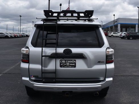 Used 2022 Toyota 4Runner TRD Off-Road Premium w/ Moonroof Package AWD/4WD image 10