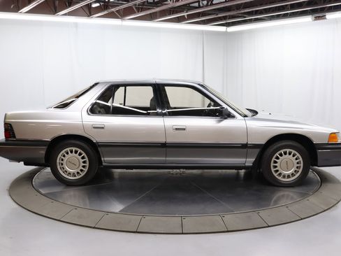 Used 1987 Acura Legend L image 8