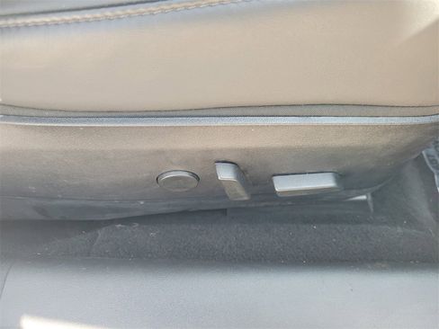 Used 2018 Tesla Model 3 Long Range image 19