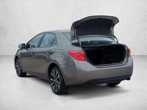 Used 2017 Toyota Corolla SE FWD image 8