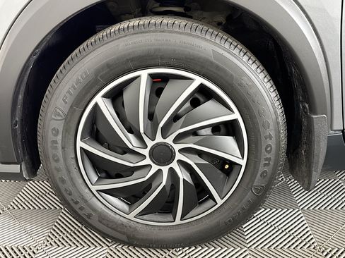 Used 2021 Nissan Kicks S FWD image 36
