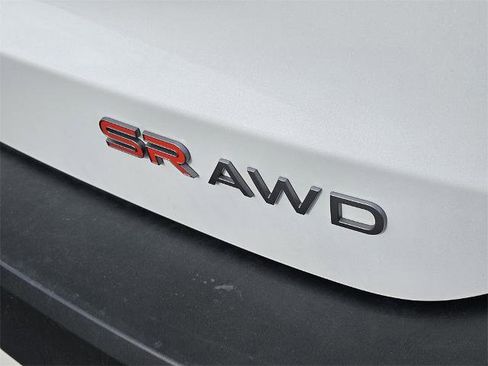 Certified 2025 Nissan Kicks SR image 13