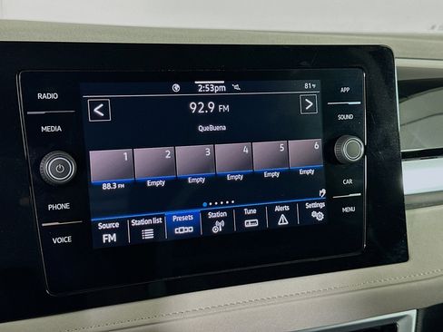 Used 2025 Volkswagen Taos SE FWD image 21
