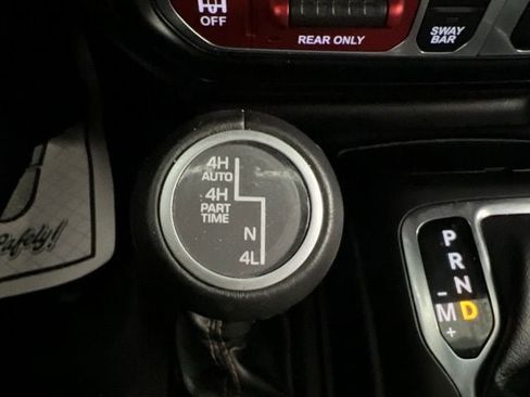 Used 2021 Jeep Wrangler Unlimited Rubicon w/ Dual Top Group AWD/4WD image 30