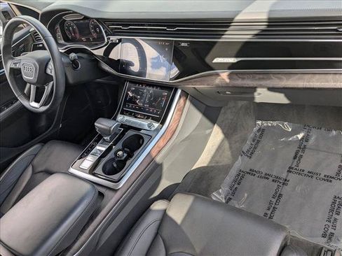Used 2019 Audi Q8 Prestige w/ Luxury Package AWD/4WD image 20
