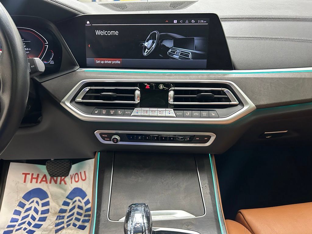 Used 2022 BMW X5 xDrive40i w/ Premium Package AWD/4WD image 27